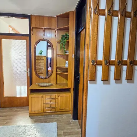 Stan Na Dan Centar Apartment