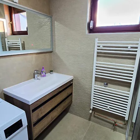 Stan Na Dan Centar Apartment