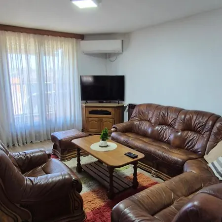 Center Heritage Apartment *